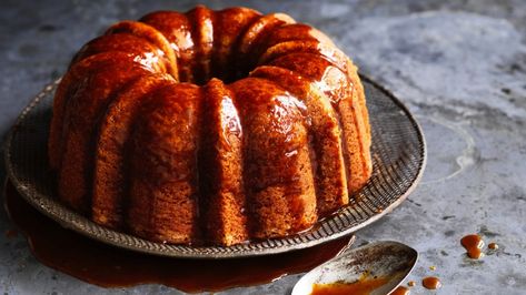 Give these Helen Goh recipes a go Cardamom Bundt Cake, Everything Bundt Cakes, Cake With Coffee, Coffee Caramel, Banana Coffee, Caramel Toffee, Banoffee Pie, Bundt Cake Pan, Caramel Coffee