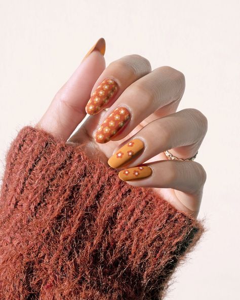 Velvet Nails, Retro Nails, Vintage Nails, Minimalist Nail Art, Her Nails, Thanksgiving Nails, Orange Nails, Minimalist Nails, Fall Nail