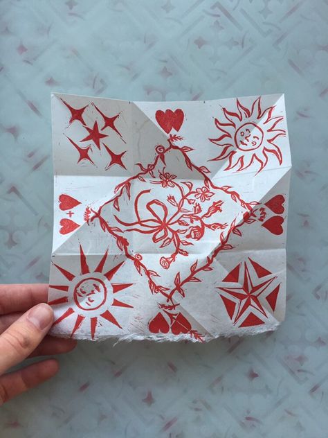 Puzzle Purse Linocut Printed Folding Love Token Valentine Card - Etsy Puzzle Purse, Valentines Puzzles, High Point Nc, Papercraft Printable, Art Carte, Love Token, Origami Art, Valentine Card, Vintage Valentines