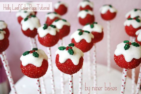 Christmas Cake Pop Display, Christmas Cake Pops Recipe, Cake Pops Tutorial, Cake Pop Flavors, Holiday Cake Pop, Nightmare Before Christmas Cake, Cake Pop Recipe Easy, Cake Pop Bouquet, Leaf Cake