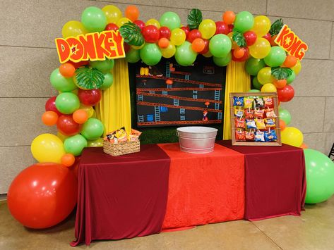 Donkey Kong Decor, Donkey Kong Party Decorations, Donkey Kong Decorations, Donkey Kong Birthday Party Decorations, Donkey Kong Party Ideas, Donkey Kong Birthday Party, Teen Snacks, Retro Video Game Party, Donkey Kong Party