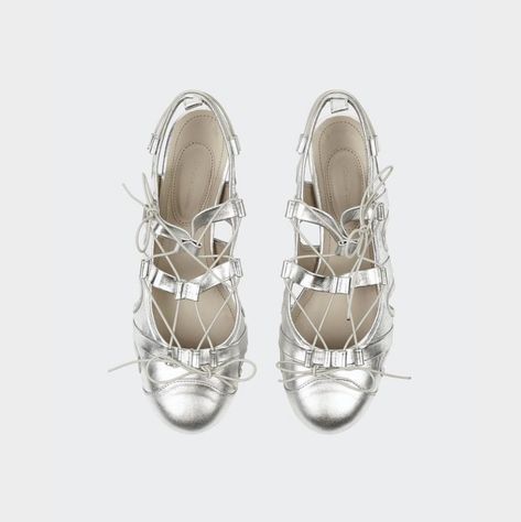 Simone Rocha, SS23 Silver Ballet Flats, Pity Party, Swimsuits Outfits, Mood Board Fashion, Silver Shoes, Pretty Shoes, Dream Shoes, Shoe Obsession, Ballerinas