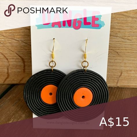 Polymer clay vinyl record earrings Record Earrings, Clay Vinyl, Clay Craft, Earrings Polymer Clay, Vintage Records, Clay Ideas, Diy Clay, Sensitive Ears, Vinyl Record