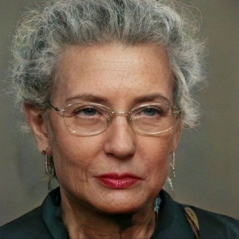 Grandma Face Claim, John Mactavish, Teen Doctor, People Watching, Curvy Women Outfits, Original Characters, Portrait Inspiration, Face Claims, Aliens