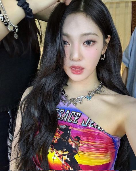 Ningning Selca, Baby Blue Colour, Black Mamba, Star Girl, Kpop Girl Groups, Instagram Update, Kpop Idol, South Korean Girls, Jakarta