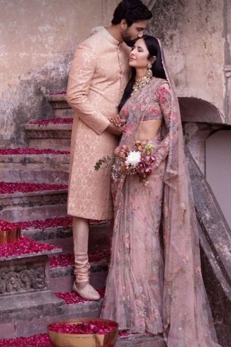 Mens Outfit For Engagement, Indian Engagement Outfit Couple, Engement Dress Indian Couple, Engagement Looks For Indian Couple, Engagement Outfits Indian Couple, Vicky Katrina, Fun Couple Photoshoot Creative, Saree Marriage, Indian Engagement Outfit