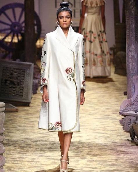 Samant Chauhan, Woman Painting, Classic Collection, Winter Season, Post On Instagram, Autumn Winter, Shirt Dress, Fall Winter, Saree