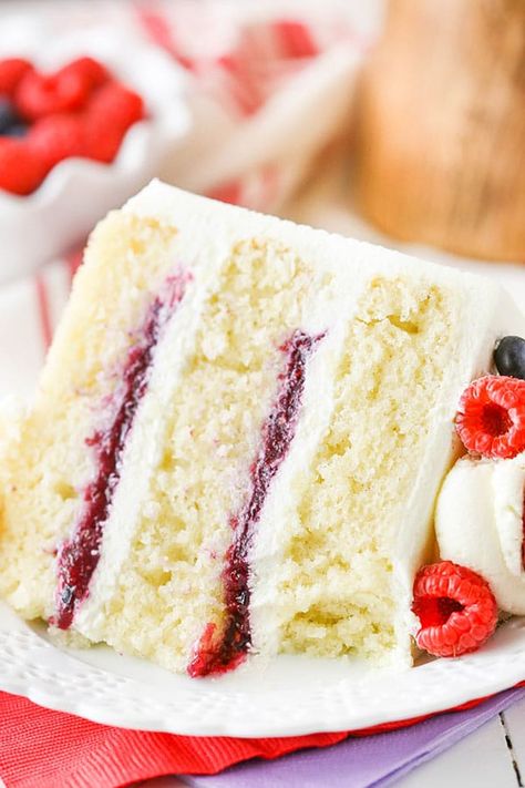 Vanilla Cake With Raspberry Filling, Vanilla Cake With Raspberry, Best Fruitcake, Berry Filling, Easy Vanilla Cake, A Slice Of Cake, Moist Vanilla Cake, Slice Of Cake, Spring Cake