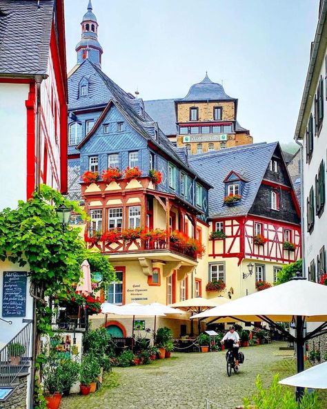 Building Aesthetic, Cities In Germany, Visit Germany, Europe Vacation, Film Set, Good Evening, Germany Travel, Where To Go, Places To Travel