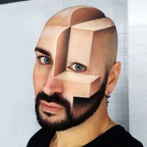 Artist Luca Luce uses his own face as his canvas to create mind-boggling optical illusion makeup looks. Fantasy Make-up, Halloweenský Makeup, Halloween Make-up Looks, 3d Optical Illusions, Cool Optical Illusions, Face Art Makeup, Power Of Makeup, Special Effects Makeup, Cosmetic Design