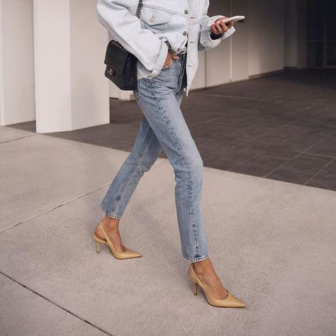 Nude Heels Are a Closet Essential Nude Heels Outfit, Slingback Heels Outfit, Ootd Denim, Pencil Skirt Work, Heels Outfits, Her Closet, Effortlessly Chic Outfits, Slingback Heels, Women's Casual Style