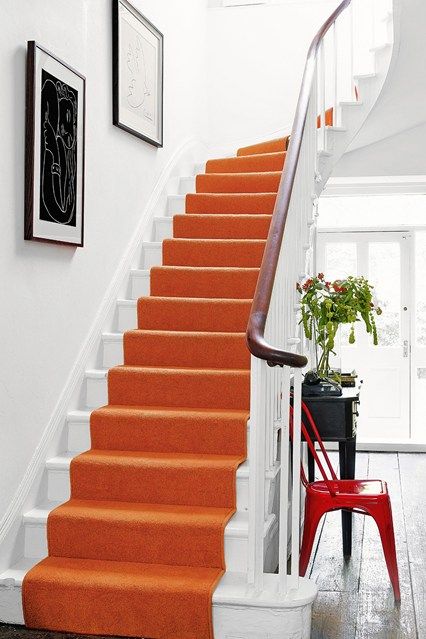 Orange Stairs - Hallway Design Ideas & Pictures – Decorating Ideas (houseandgarden.co.uk) Carpeted Staircase, Stairs Runner, Staircase Runner, Terrasse Design, Escalier Design, Hallway Carpet Runners, Interior Design Your Home, Hallway Designs, Hallway Design