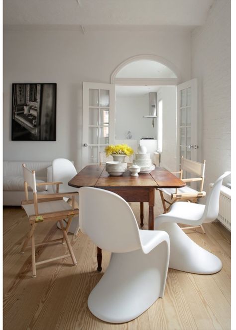 White Chairs, Panton Chair, White Chair, Dining Room Inspiration, Modern Dining Room, Dining Room Design, Architectural Digest, Dining Table Chairs, Modern Dining