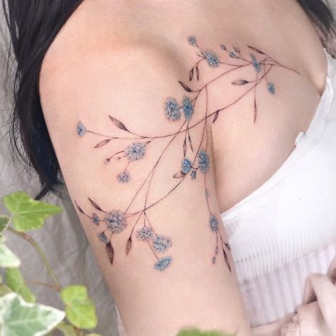 Hydrangea Collarbone Tattoo, Collarbone Flower Tattoo, Chest Tattoo Female Upper, Tattoos Quote, Tattoos Abstract, Tattoos Dotwork, Letters Tattoo, Flower Tattoo Shoulder, Cute Little Tattoos