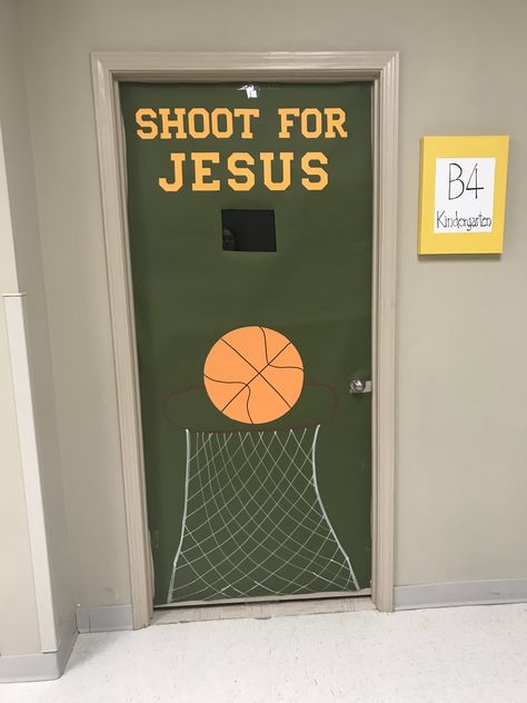 Vbs Sports Theme, Vbs Sports Theme Decorations, Sports Vbs Decorations, Vbs Activities, Sports Vbs, Sunday School Themes, Basketball Crafts, Sports Classroom, Vacation Bible School Craft