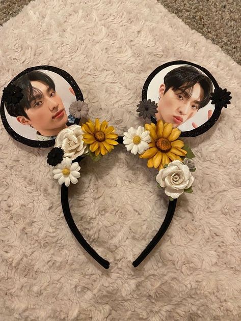 Kpop Party Ideas, Kpop Headband, Concert Headbands, Bts Craft, Yoon Keeho, Concert Signs, Kpop Store, K Pop Idol, Diy Shows