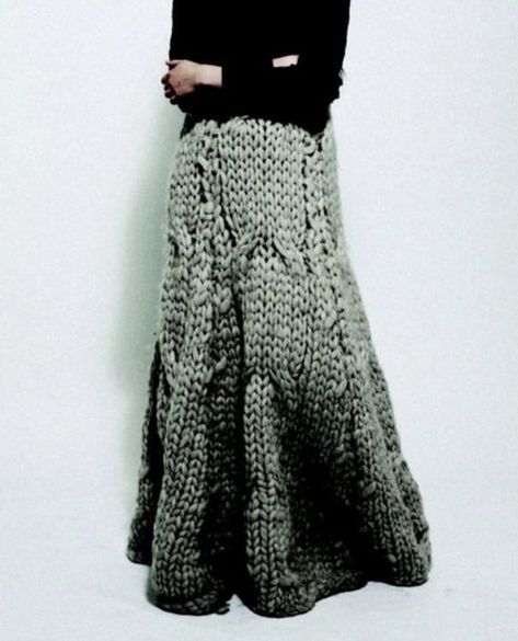 Knitwear Inspiration, Big Knits, Knitted Skirt, Knit Maxi Skirt, Knitwear Fashion, Maxi Robes, Beautiful Knitting, Embroidery Fashion, Boho Crochet