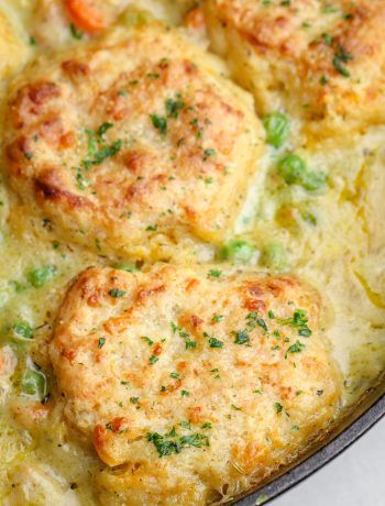 Cheesy Corn Fritters - Bad Batch Baking - Restaurant Copycat Recipes & Family Favorites Biscuit Pot Pie, Biscuit Chicken Pot Pie, Red Lobster Cheddar Bay Biscuits, Restaurant Copycat Recipes, Comforting Food, Best Chicken Pot Pie, Batch Baking, Pot Pie Casserole, Chicken Pot Pie Filling