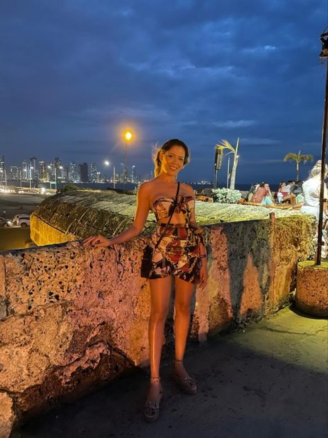 Playa, noche en la playa, conjunto playa Cartagena Outfit Style, Cartagena Colombia Outfit, Cartagena Outfits, Outfits Cartagena, Cartagena Outfit, Colombia Outfits, Vacay Outfits, Inspo Pics, Travel List