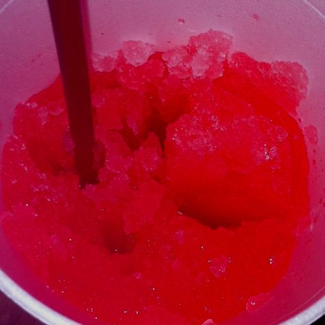 Cherry slushy from sonic! Ace Copular, Cherry Slushie, Cherry Flavor, Summer Food, Slushies, Gorillaz, Favorite Food, Green Apple, Summer Recipes