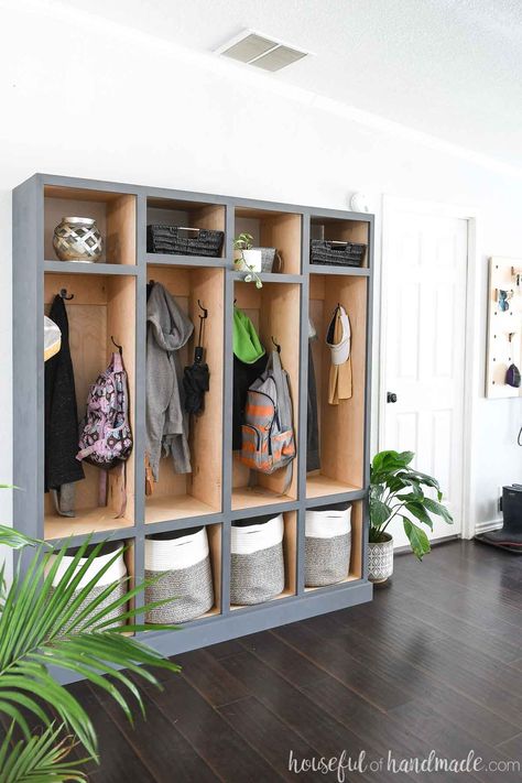 Build this mudroom storage locker to organize all your families gear. The beautiful cabinet can be used in your entryway or living room for loads of storage. Free build plans from Housefulofhandmade.com. Mudroom Storage Lockers, Mudroom Shelves, Diy Cubby, Mudroom Locker, Wood Lockers, Cabinet Woodworking Plans, Diy Locker, Mudroom Cabinets, Diy Storage Rack