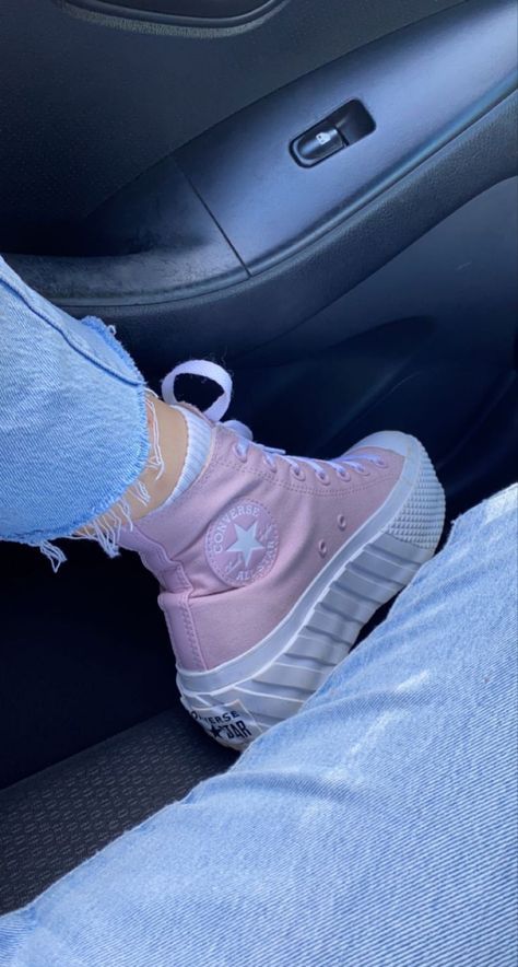 Platform Sneakers Converse, Converse Heels Outfit, Platform Converse Aesthetic, Platform Shoes Outfit Aesthetic, Aesthetic Platform Shoes, Platform Shoes Outfit, High Top Platform Converse, Converse Heels, Converse Platforms