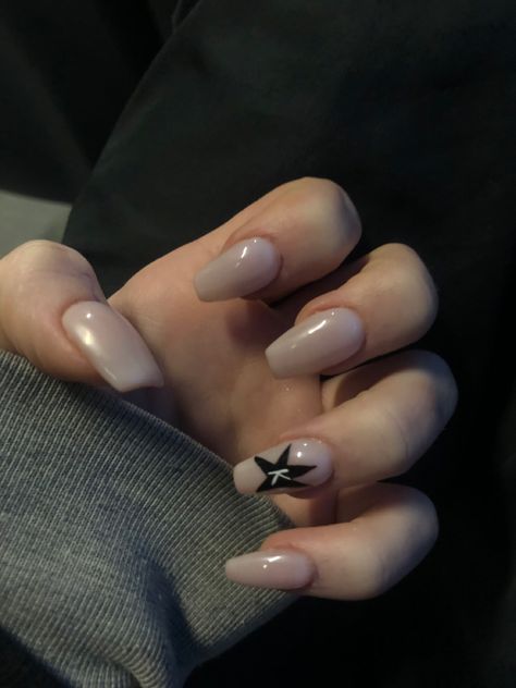 K Initial On Nails, Nails K Initial, Almond Initial Nails, Nails With A K Initial, K Nails Initial, Nail Art Initials, A Nails Initial, Black Nails With Initial, M Initial Nails