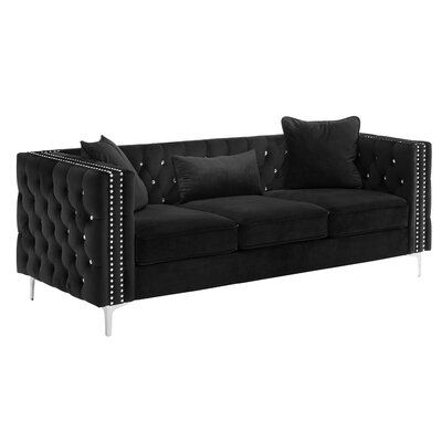 Black Velvet Sofa, Button Tufted Sofa, Black Velvet Fabric, Sofa Pillows Arrangement, Modern Couch, Luxe Interiors, Tufted Sofa, Black Sofa, Black Furniture