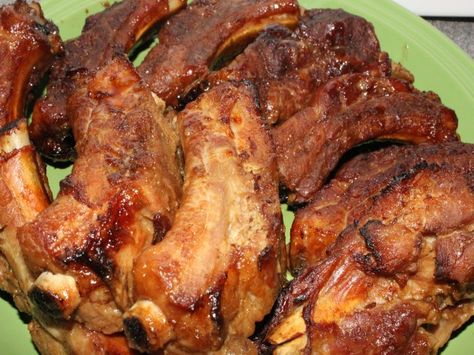 Dry Garlic Ribs-Canadian Chinese Style:  This is the recipe for the true Canadian-Chinese type of ribs very popular around Ontario, Canada.  These are very sweet, sticky and delicious! You can use babyback pork ribs, country style pork ribs. Garlic Ribs Recipe, Garlic Ribs, Canadian Style, Country Style Pork Ribs, Pork Rib Recipes, Mapo Tofu, Pork Ham, Ribs Recipe, Canadian Food