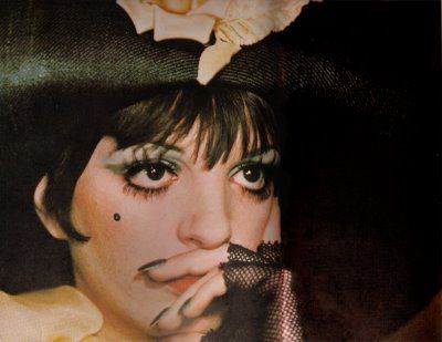 her mom was one, too Cabaret Movie, Cabaret Makeup, Sally Bowles, Alevel Art, Bob Fosse, Manic Pixie Dream Girl, Liza Minnelli, Beauty Mark, Foto Vintage