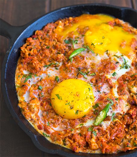 Indian Style Eggs - Anda Ghotala Egg Ghotala, Spicy Gravy, Spicy Eggs, Pav Bhaji Masala, Pav Bhaji, Egg Recipe, Egg Dish, Appetizer Salads, Baking With Kids