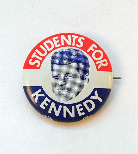 Campaign Button Campain Posters, Buttons Ideas, Vintage Campaign, Campaign Buttons, Campaign Posters, Pinback Buttons, Nixon, Vintage Ads, Buttons Pinback