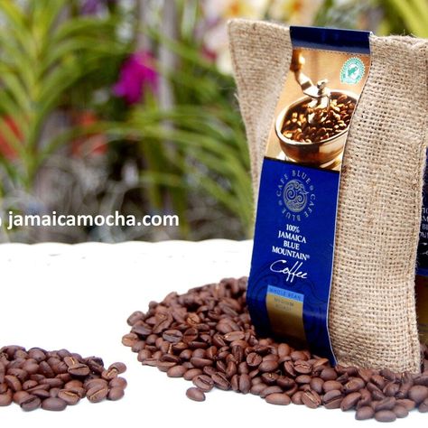 Healthy Food Branding, Coffee Bag Design, Blue Mountain Coffee, Rice Packaging, Spices Packaging, Coffee Pack, Coffee Label, Arabica Coffee Beans, Mountain Coffee