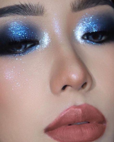 Makeup Ideas With Blue Eyeshadow, Midnights Ts Makeup, Blue Holographic Makeup, Midnights Eras Makeup, Dark Blue Sparkly Eye Makeup, Blue Shimmery Eye Makeup, Dark Blue Euphoria Makeup, Blue Halo Eye, Blue Siren Eyes Makeup