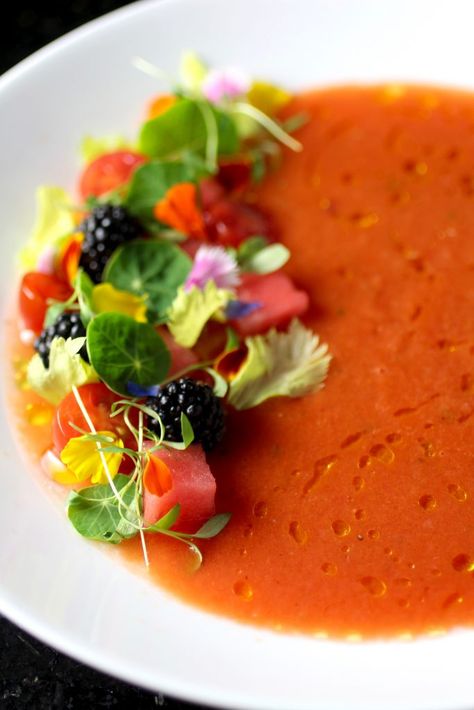 Pretty Watermelon Gazpacho with Blackberries - Taste With The Eyes Watermelon Gazpacho Recipe, Chilled Soup, Watermelon And Feta, Watermelon Gazpacho, Cold Soup, Fresh Watermelon, Watermelon Recipes, Gazpacho, Edible Flowers