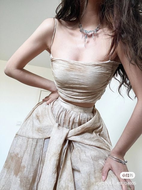 Art Deco Aesthetic Outfit, Western Shoot, Loin Cloth, Art Deco Aesthetic, Modest Dresses Casual, Body Poses, Instagram Food, Aesthetic Outfit, Beauty Skin Care Routine