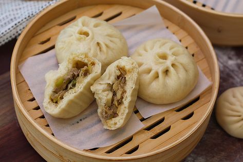 Japanse Pork Buns Recipe & Video - Seonkyoung Longest Bbq Pork Buns Recipe, Pork Buns Recipe, Meat Buns, Steam Buns Recipe, Dumpling Steamer, Steamed Pork Buns, Meat Bun, Pork Bun, Tanjiro And Zenitsu