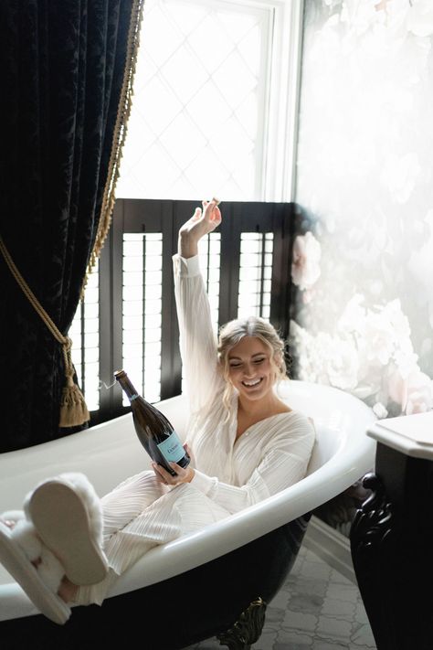 Bubble Bath Photoshoot Women, Bride In Bathtub, Bathtub Lifestyle Photography, Bath Tub Photoshoot Bride, Bridal Bathtub Photo, Bath Tub Portraits, Stand Alone Bath Tub, Dirty Thirty, Personal Branding Photoshoot