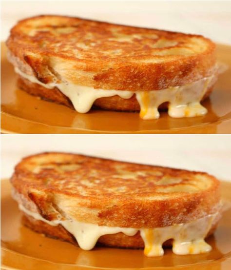 A Tasty Way to Jazz Up Grilled Cheese Adult Grilled Cheese Sandwiches, Grilled Cheese In Oven, Cheesy Grilled Cheese, Best Grilled Cheese Sandwich Recipe, Crispy Grilled Cheese, Garlic Bread Pizza, Toast Pizza, Making Grilled Cheese, Gourmet Grilled Cheese