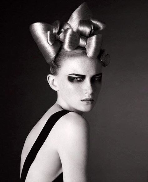 Girl big bows out of hair Avant Garde Hair, Runway Hair, Haute Hair, Hair Photography, Editorial Hair, Extreme Hair, Fantasy Hair, In Your Face, Hair Shows