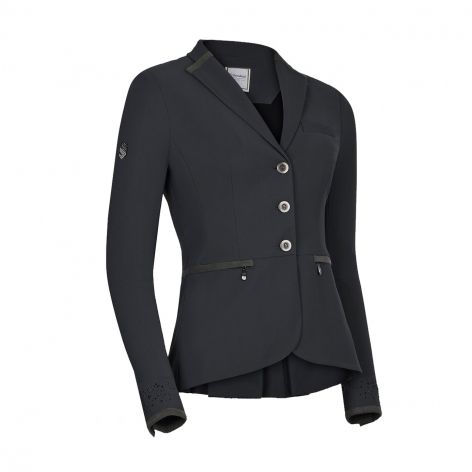 Equestrian Jacket, Horse Riding Equipment, Equestrian Supplies, Show Jackets, Trondheim, Equestrian Outfits, Show Jumping, Christmas Wishlist, Wrinkle Free