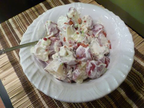 Steakhouse Potato Salad, Steakhouse Potatoes, Cold Salad Recipes, Potatoe Salad, Kraft Recipes, Potato Side Dishes, Instant Pot Dinner Recipes, Potatoe Salad Recipe, Yummy Sides