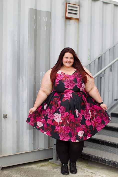 New Zealand plus size fashion blogger Meagan Kerr wears Autumn Days Dress from City Chic Plus Size Evening Gowns, Plus Size Evening Gown, Plus Size Fashionista, Rock Dresses, Chubby Fashion, Curvy Fashionista, Pink Wedding Dresses, Awesome Outfits, Feminine Fashion