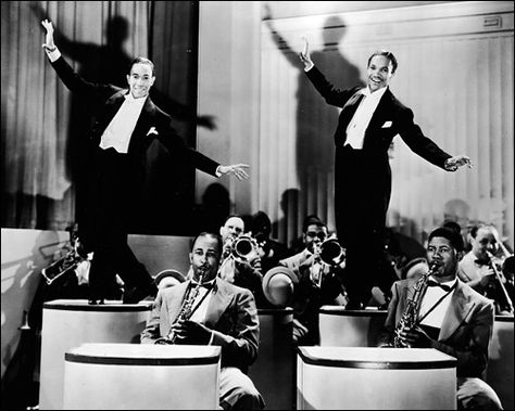 The fabulous Nicholas Brothers. Tap Dance extraordinaire! Nicholas Brothers, Tap Dancer, Gene Kelly, Vintage Black Glamour, Black Hollywood, Fred Astaire, Dance Routines, Tap Dance, Best Dance