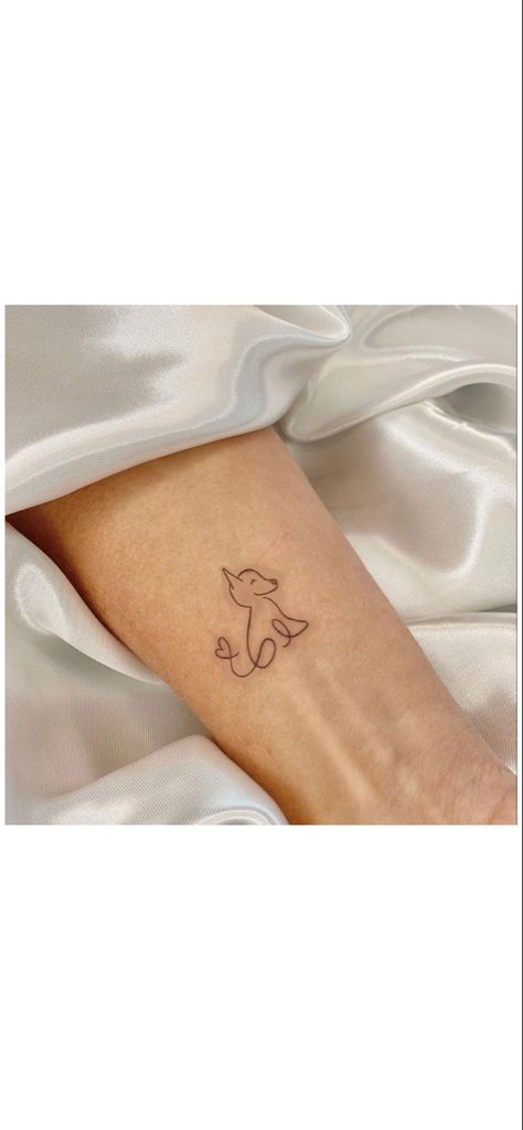 Pomsky Tattoo Ideas, Small Husky Tattoo, Husky Tattoo Simple, Husky Tattoo, Tribute Tattoos, Army Tattoos, Pikachu Wallpaper, Pinturas Disney, Animal Tattoos