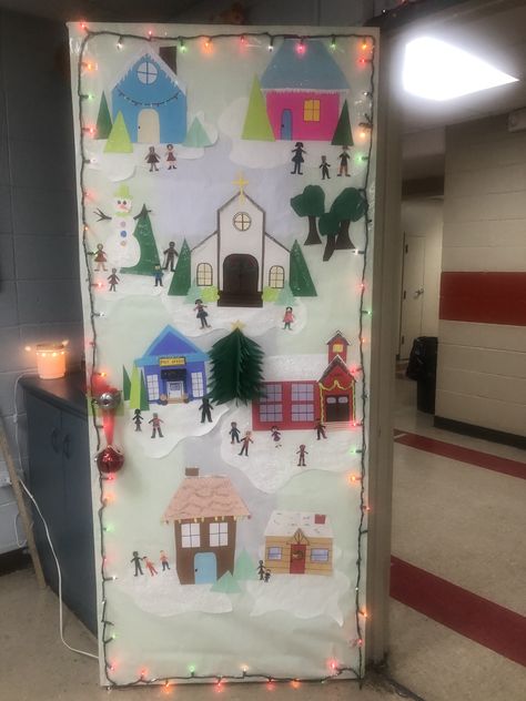 Winter Office Decor, Decorating Doors, Office 2023, 2023 Classroom, Library Christmas, Door Decorations Classroom Christmas, Christmas Door Decorating Contest, Christmas Classroom Door, Christmas Bulletin Board