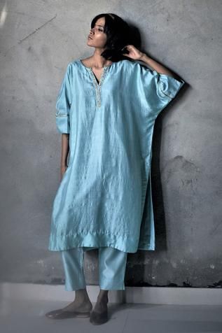 Shop for Shorshe Clothing Blue Silk Kaftan Kurta And Chanderi Pant Set for Women Online at Aza Fashions Kaftan Kurta Set, Kaftan Patterns, Shorshe Clothing, Kaftan Design, Kaftan Kurta, Silk Kaftan Dress, Kaftan Styles, Kaftan Dresses, Kaftan Designs