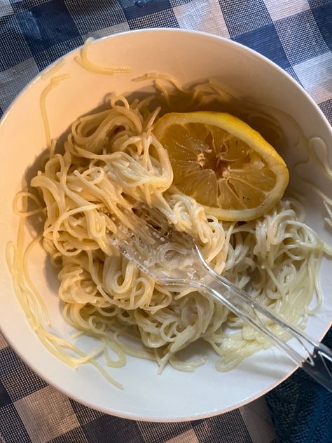 Angel Hair Pasta Aesthetic, Lemon Pasta Aesthetic, Cream Pasta Aesthetic, Lemon Dinner, Pasta Aesthetic, Aesthetic Lunch, Lemon Pasta Recipes, Lemon Spaghetti, Cream Pasta