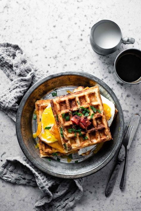 Savory Waffle Recipe, Waffle Iron Recipes, Breakfast Sandwich Maker, Spinach Tomato, Crepes And Waffles, Savory Waffles, Sandwich Maker, Think Food, Savory Breakfast