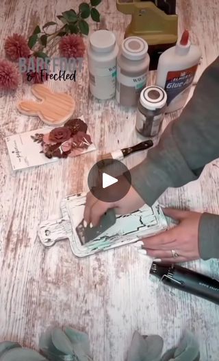 207K views · 3K reactions | ✨How to create crackle paint! 
•Paint your base the color that you want your crackles to be
•Let that paint dry then add a layer of Elmer’s glue
•While... | By Barefoot & Freckled, LLCFacebook Crackle Paint Diy, Crackle Paint, Glue Painting, Crackle Painting, Elmer's Glue, Snowman Painting, Paint Paint, Diy Decor Crafts, Spring Crafts